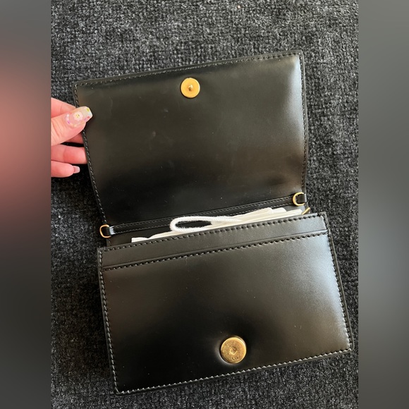 Dior Black leather handbag with gold color accessory n very new condition - Picture 4 of 8